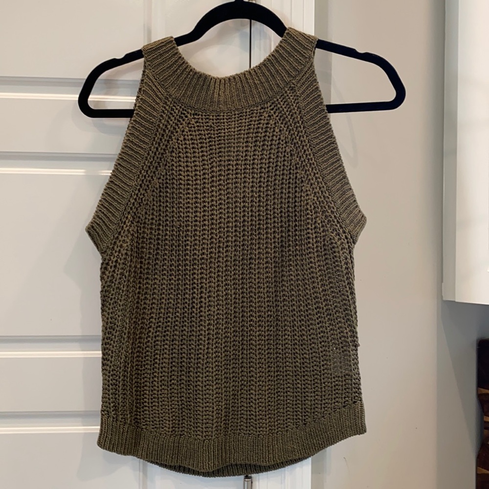 Sleeveless sweater